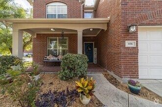 Building Photo - 401 Tallowtree Dr