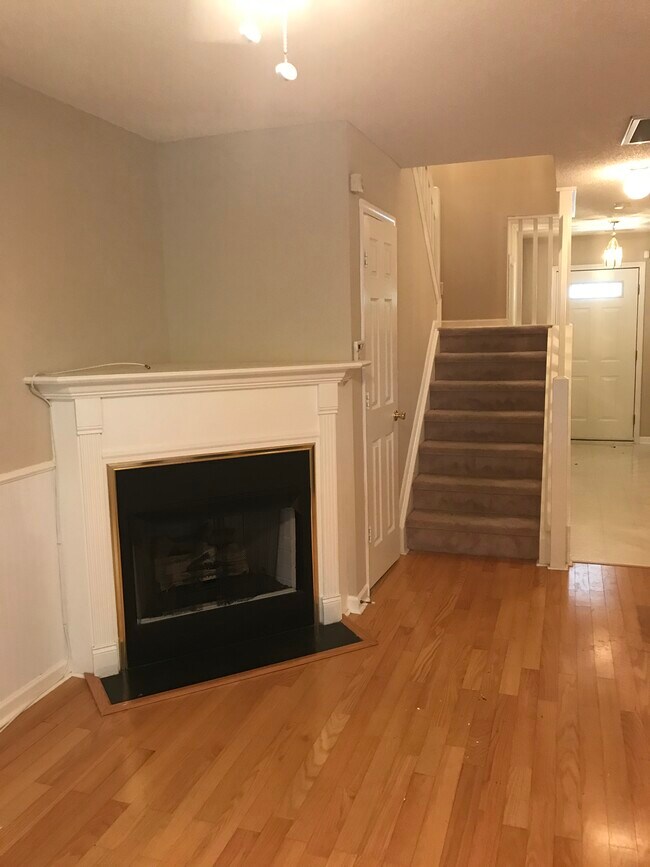 Foto del edificio - 9734 Elizabeth Townes Ln