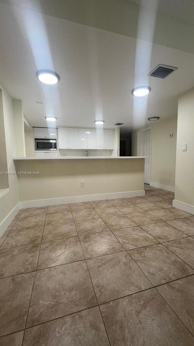 Building Photo - 1251 Little River Dr