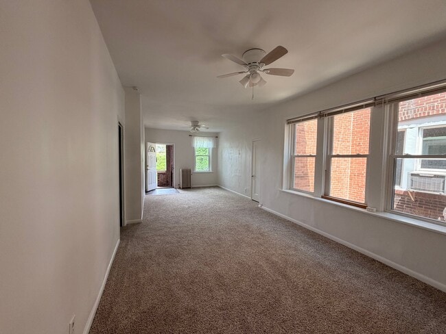 Building Photo - 3850 De Tonty St