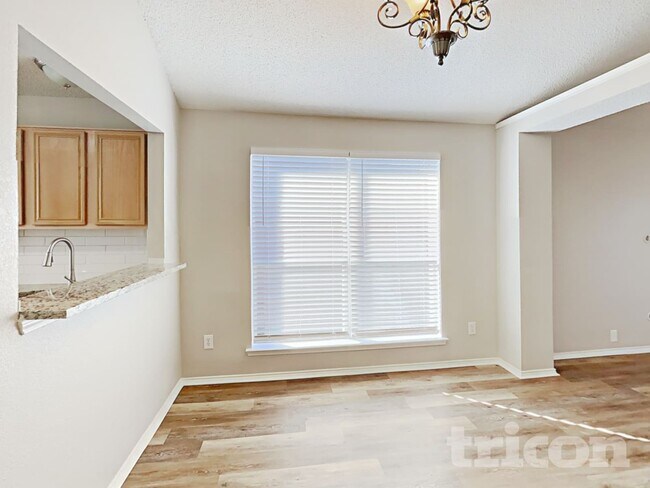 Foto del edificio - 2516 Concina Way