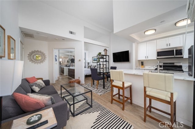 Building Photo - 1046 Calle Del Cerro