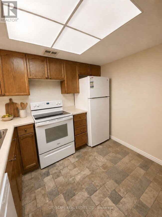 Building Photo - 100 Observatory Ln