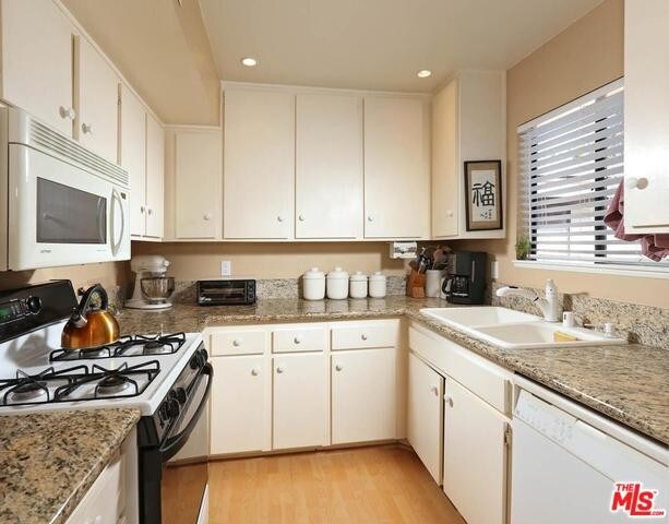 Foto del edificio - 432 Rosemont Ave