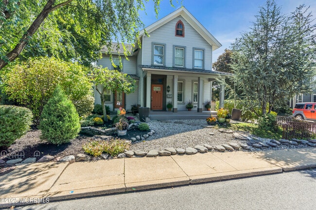 Foto del edificio - 146 Rumson Rd