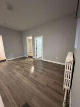 Building Photo - 337 Grenville Ave