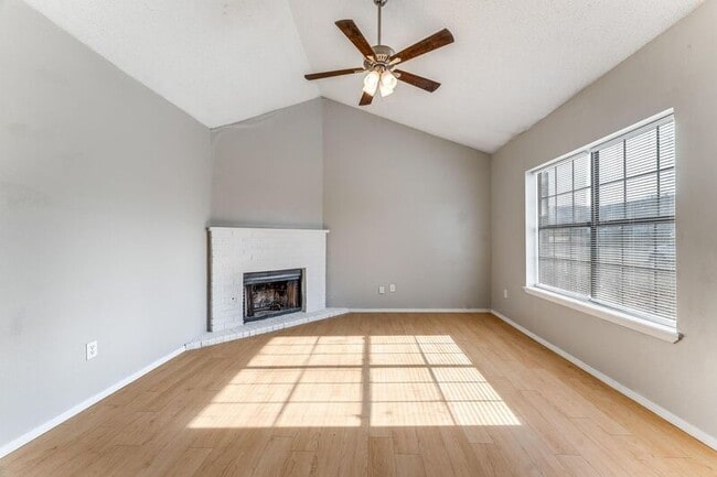 Foto del edificio - 2409-2411 Magnolia St