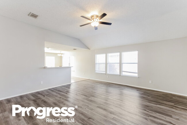 Foto del edificio - 5521 Hunters Bend Ln