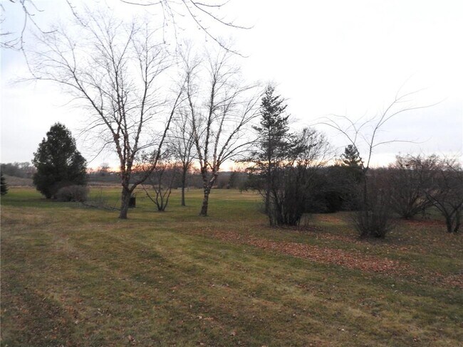 Foto del edificio - 724 6th St N