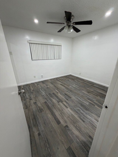 Building Photo - 1802 E Glenoaks Blvd