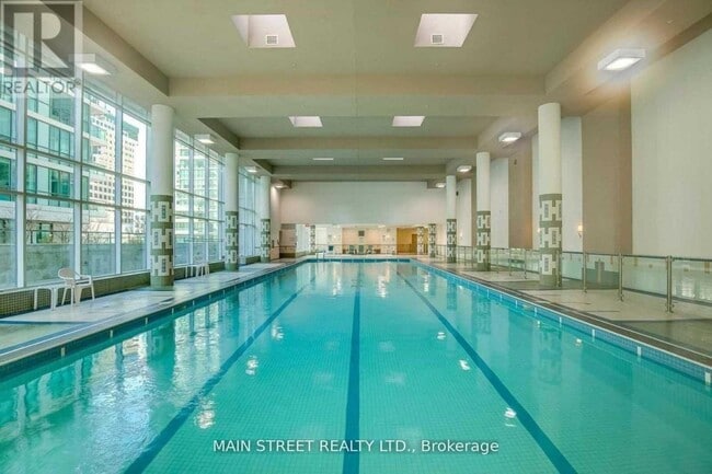 Photo du bâtiment - 16 Yonge St