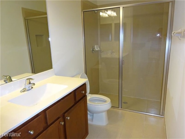 Foto del edificio - 6947 Halton Park Ln
