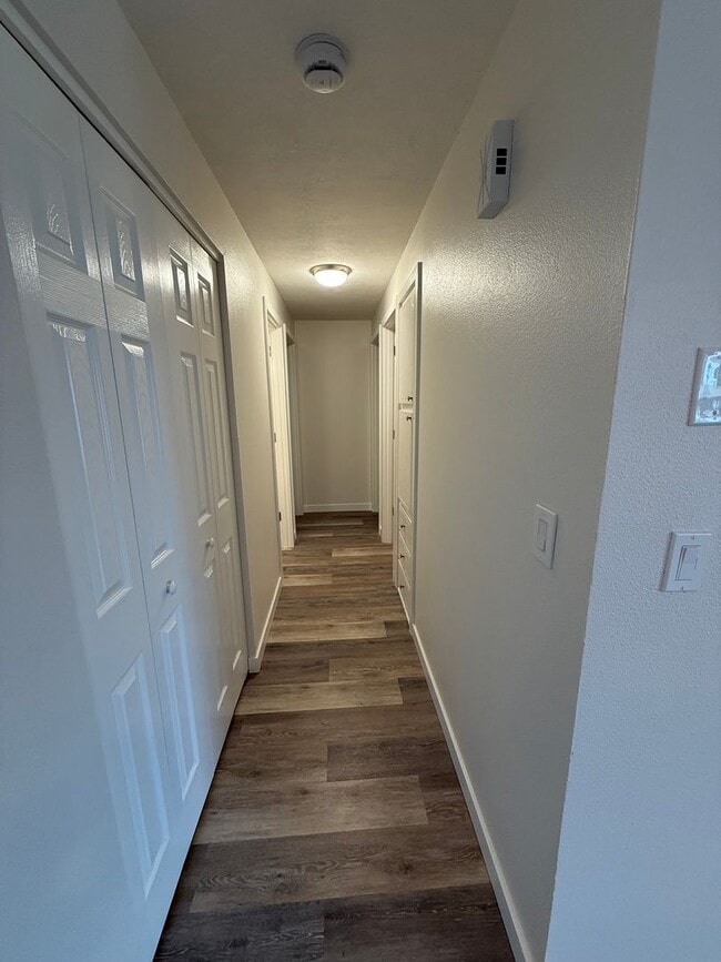 Building Photo - *REDUCED RENT* Beautifully Remodeled 4-Bedroom Home Backing to Park – Desirable Keizer Neighborhood