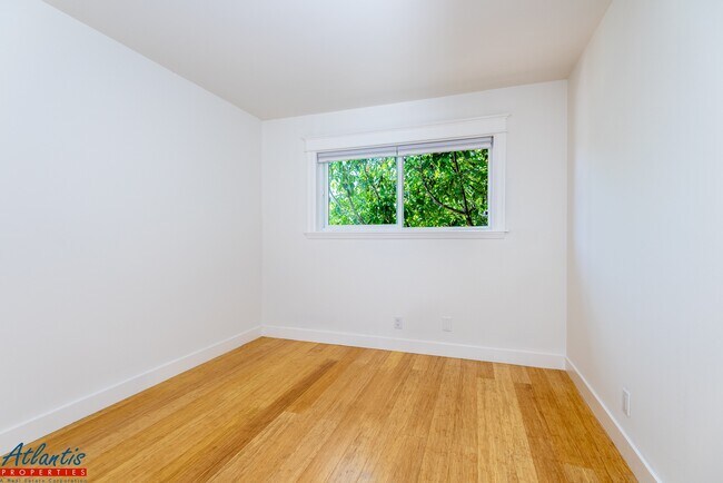 Building Photo - 296 Higdon Ave