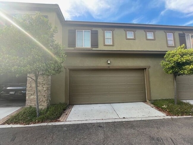 Building Photo - 10678 Village Haven Trail