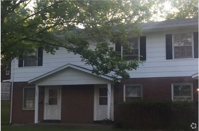 Building Photo - 2432 Cypress Dr