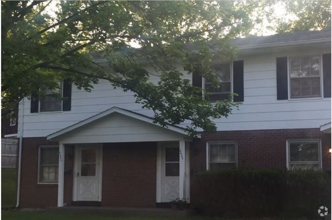 Building Photo - 2432 Cypress Dr