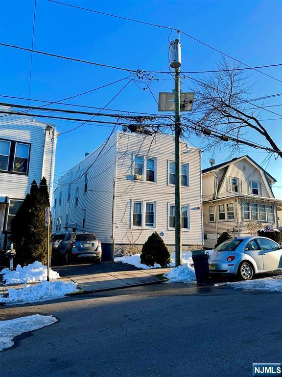 Primary Photo - 122-124-124 Buffalo Ave