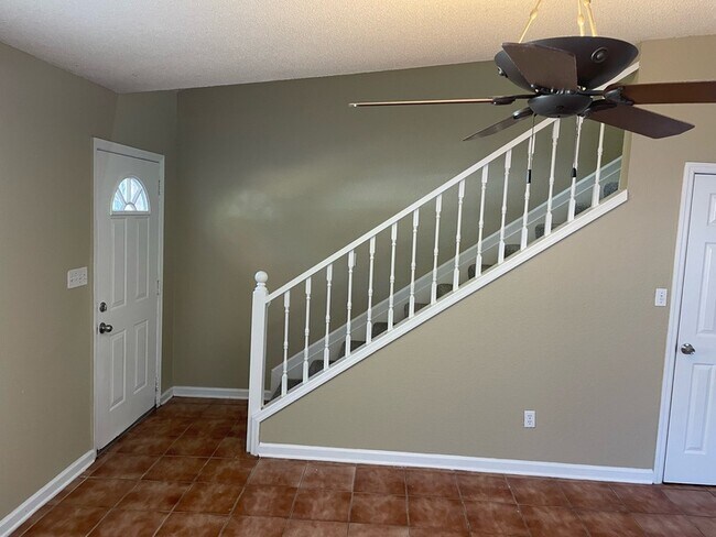 Foto del edificio - 2470 Nugget Ln