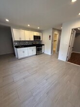 Building Photo - 33 Johnston St