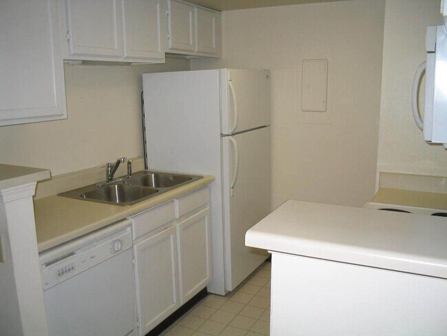 Foto del edificio - Awesome 1 - Bedroom / 1-Bath Penthouse Uni...