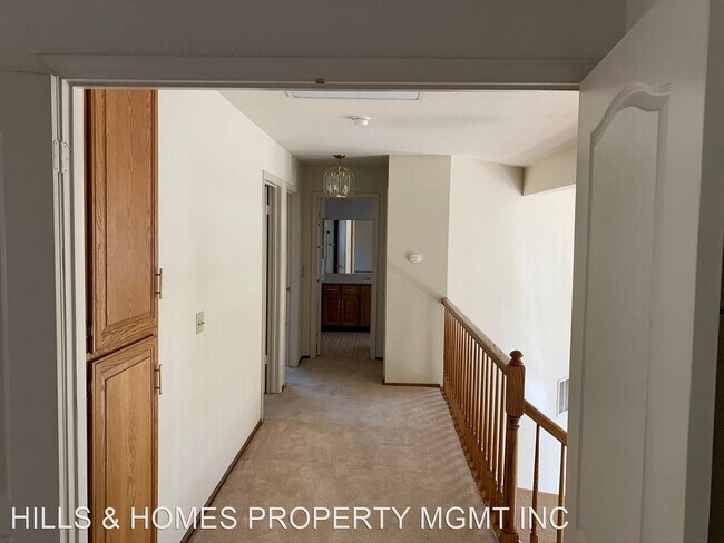 Building Photo - 4 br, 3 bath House - 7203 ROXANNE LANE