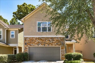Building Photo - 123 Wellbrook Ct NE