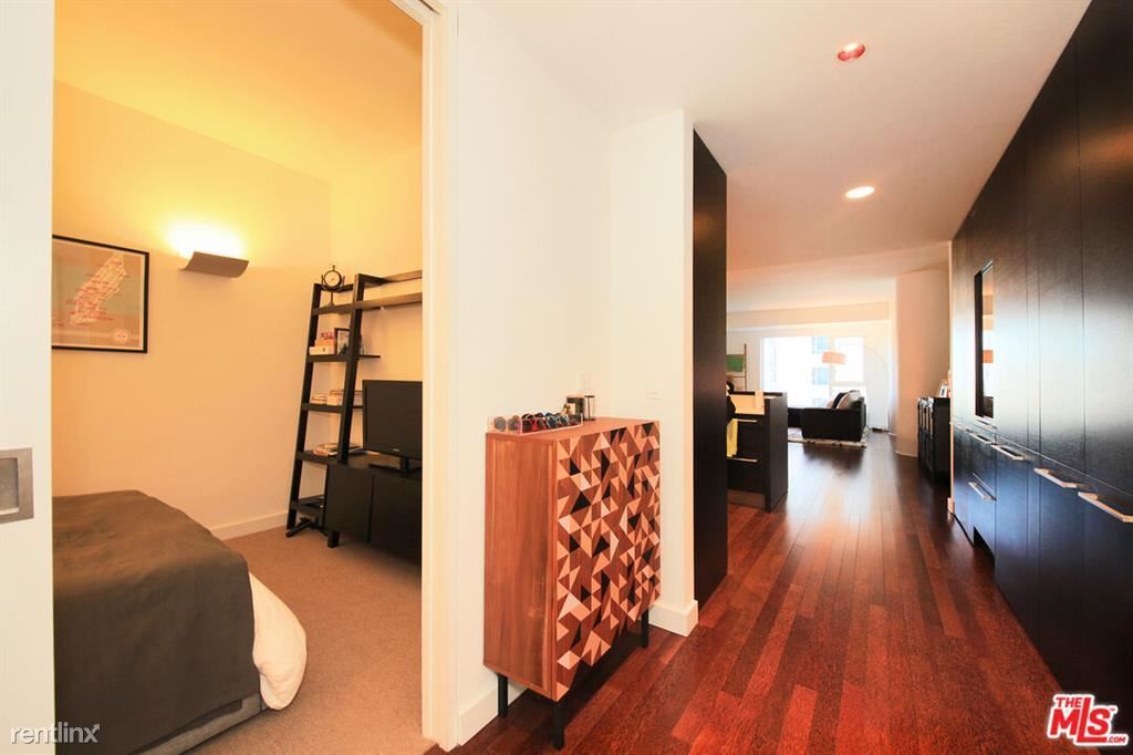 2 br, 2 bath Condo - 6250 Hollywood Blvd U... Photo