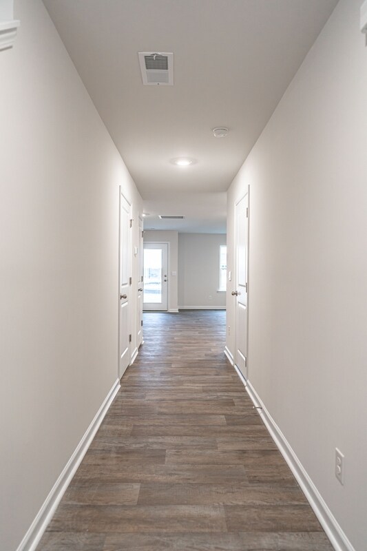 Foto del edificio - 221 Maddox Drive - 1