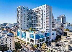 Building Photo - 125 E Pine St