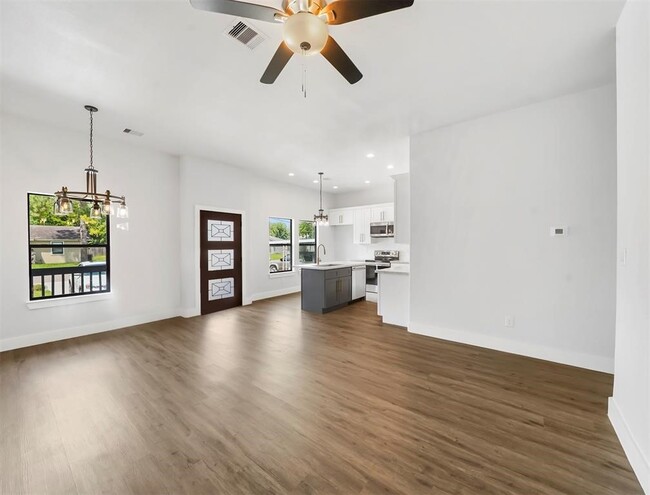 Foto del edificio - 4818 Paula St