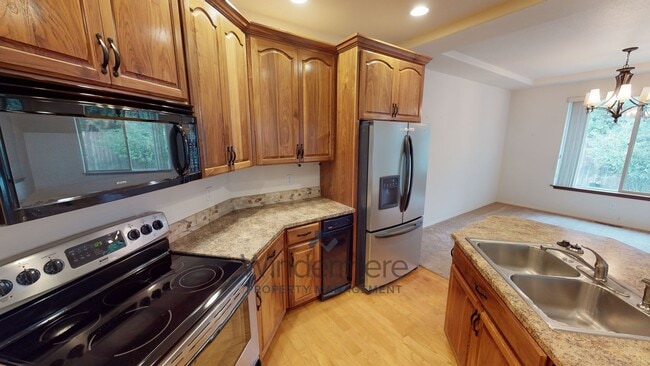 Building Photo - 136 Costello Pl