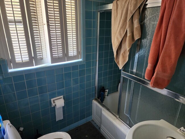 Foto del edificio - 4 bedroom 2 bath near the University of Florida law school