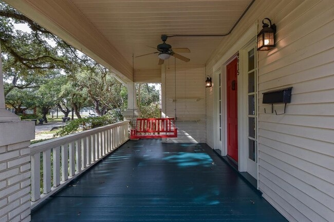 Building Photo - 4615 McKinney St