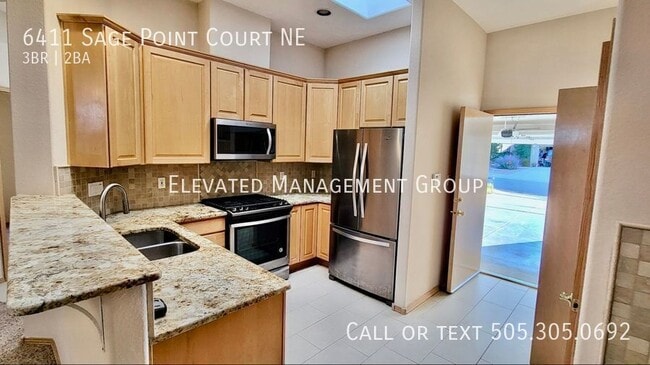 Foto del edificio - 6411 Sage Point Ct NE