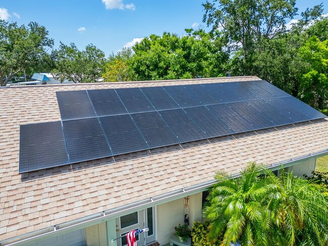 Building Photo - 1349 New Bedford Dr