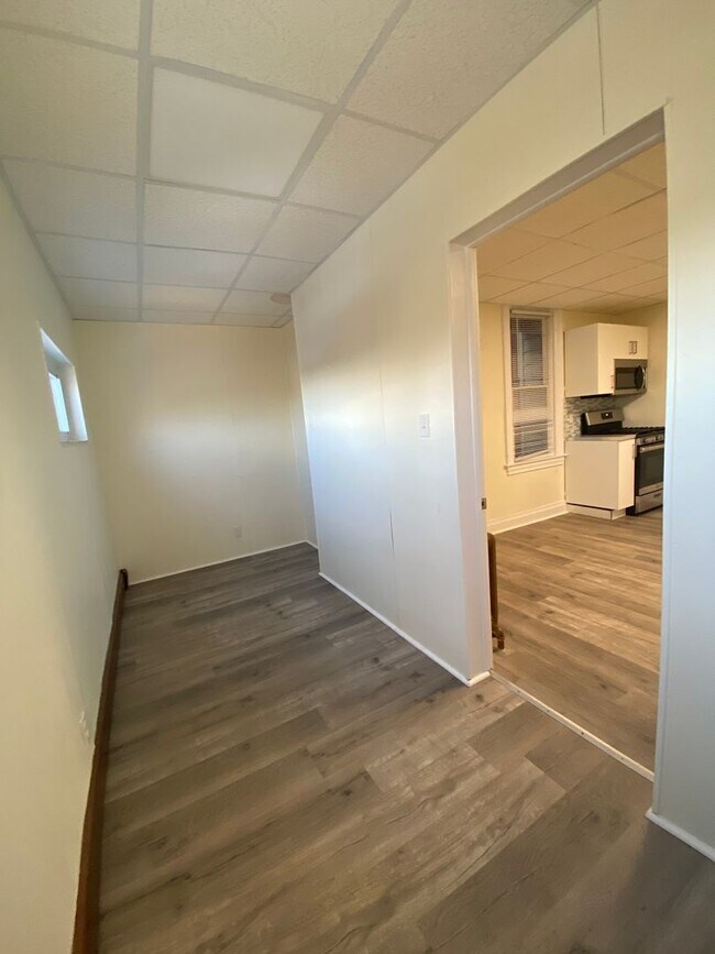Foto del edificio - 3BR house with fenced backyard!