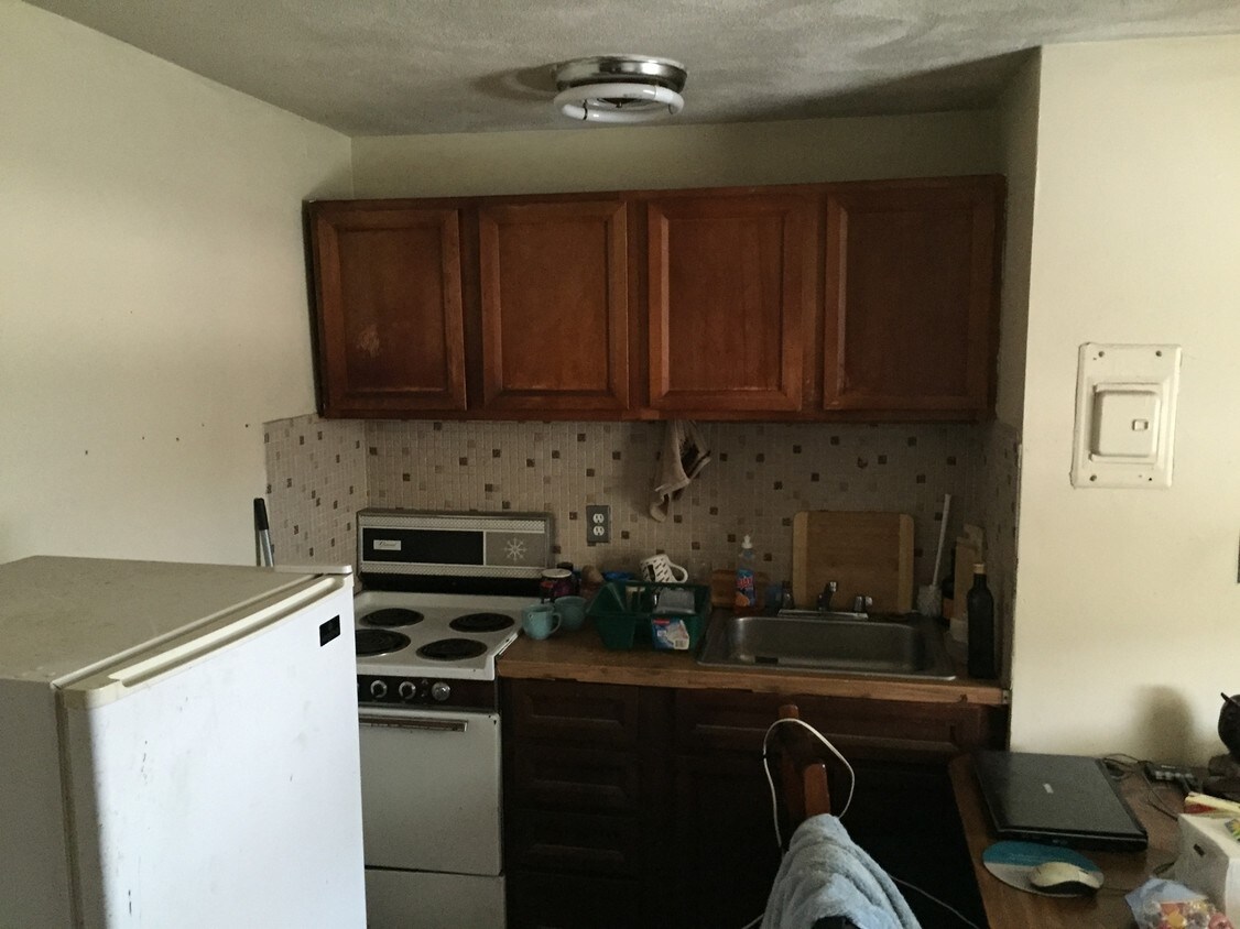 Interior Photo - 2 Granite St