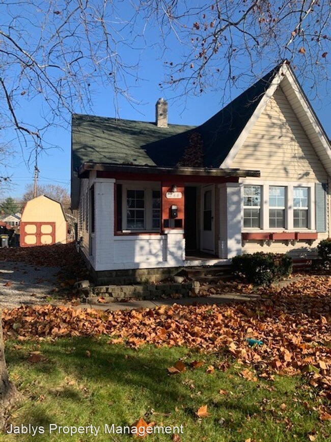 Building Photo - 3 br, 1 bath House - 244 W 38th St
