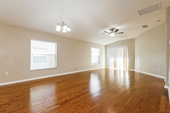 Building Photo - 7331 Lumber Port Dr