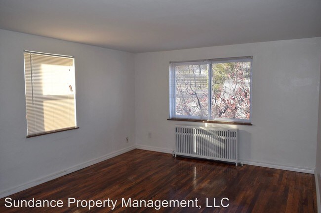 Building Photo - 4323-4334 Oakwood Ave