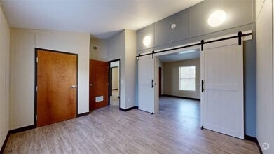 Building Photo - 5585 Straub Rd