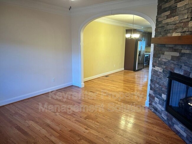 Foto del edificio - 18 Spring View Dr