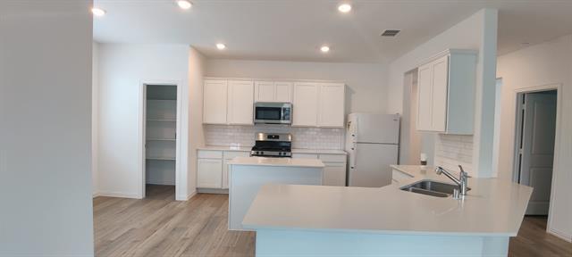 Foto del edificio - 1111 Mahogany Ln