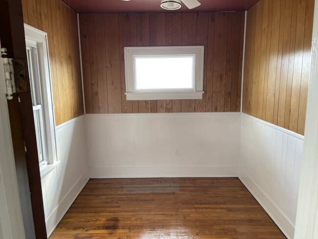 Front bedroom - 445 Rural St