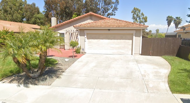 Building Photo - 716 Valley Crest Dr