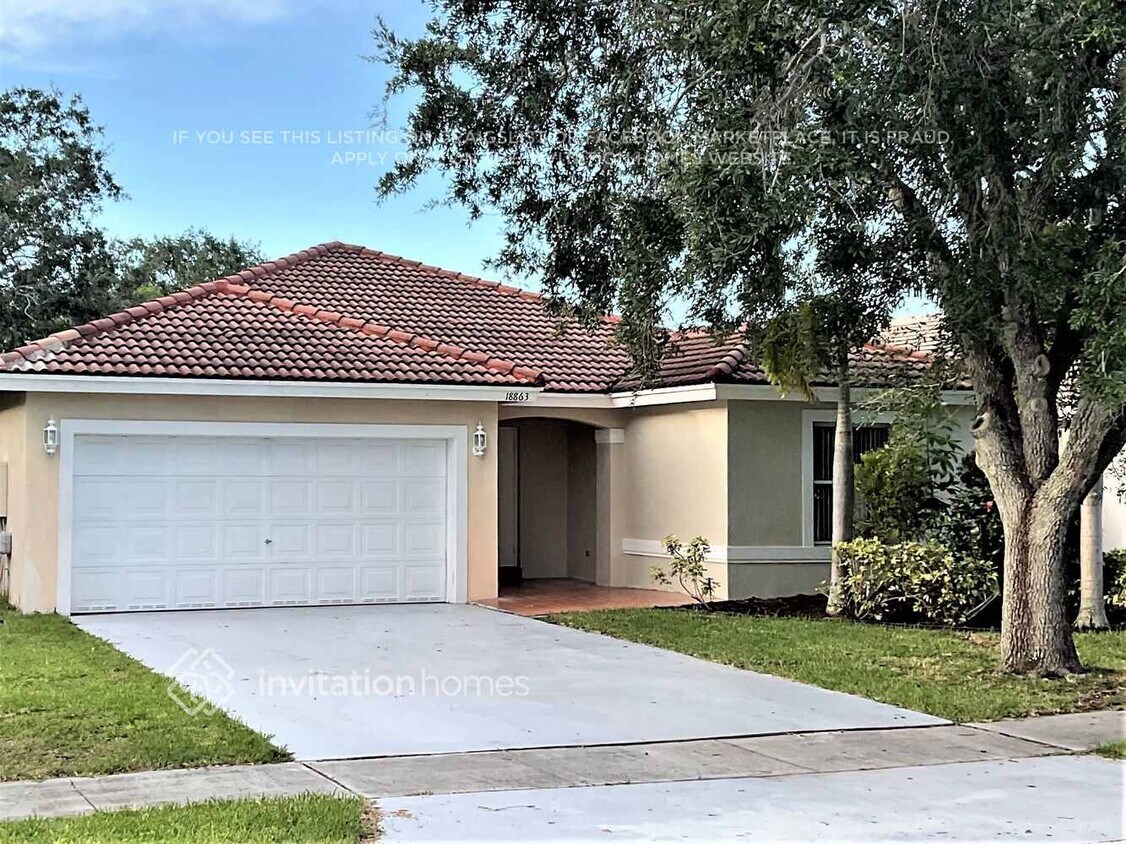 Foto principal - 18863 NW 24th Ct