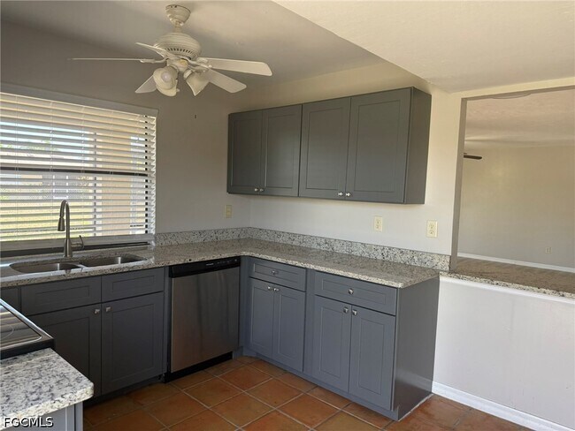 Foto del edificio - 4003 SE 2nd Ave