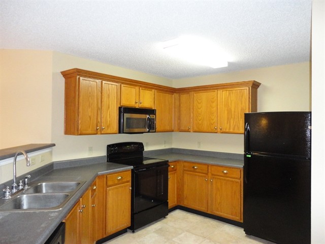 Foto del edificio - 1619 Howell Dr