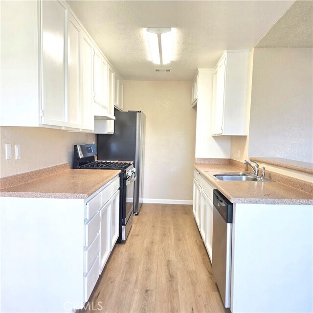 Foto del edificio - 521 W Dunton Ave